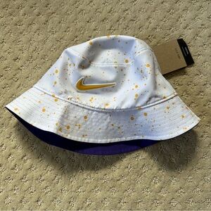 Nike Tennis Wimbledon White/Purple Splatter Reversible Bucket Hat Size Medium